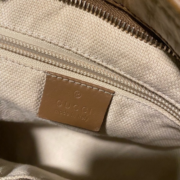 100% Authentic Gucci hand bag. Great pre-loved condition. - Picture 8 of 12
